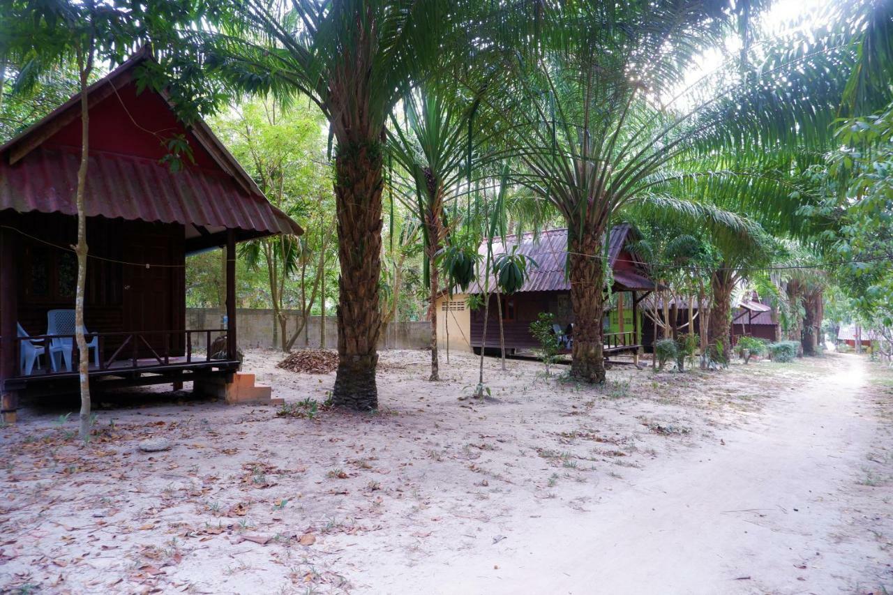 Goldkey Bungalow Hotel Ко Паям Екстериор снимка